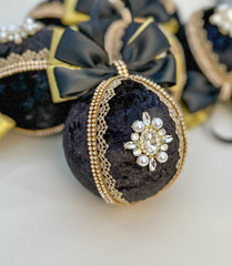Christmas Baubles - Black - Set of 6 Christmas Baubles - Black - Set of 6 Gabificent