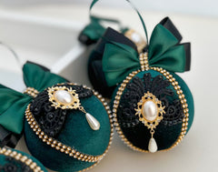 Christmas Baubles - Emerald - Set of 4 Christmas Baubles - Emerald - Set of 4 - Gabificent