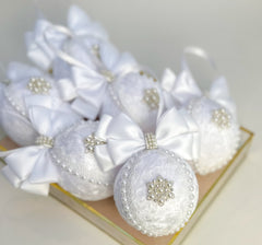 Christmas Baubles - White- 1 Bauble Christmas Baubles - White- Set of 6 Gabificent