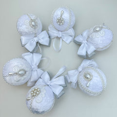 Christmas Baubles - White- Set of 6 Christmas Baubles - White- Set of 6 - Gabificent