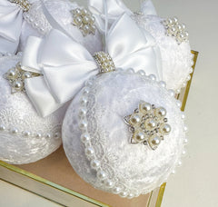 Christmas Baubles - White- 1 Bauble Christmas Baubles - White- Set of 6 Gabificent