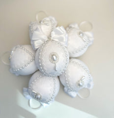 Christmas Baubles - White- Set of 6 Christmas Baubles - White- Set of 6 Gabificent