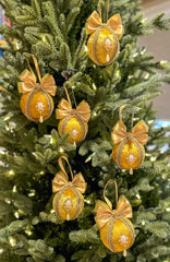 Christmas Baubles  and Tree Topper- Gold- Six Baubles and One Tree Topper Christmas Baubles and Tree Topper- Gold- Six Baubles and One Tree Topper Gabificent