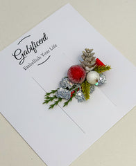 Christmas Hair Clip with Berries Christmas Hair Clip with Berries Gabificent