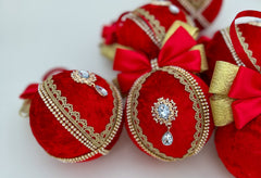 Christmas baubles - Red with Gold - Set of 6 Christmas baubles - Red with Gold - Set of 6 - Gabificent