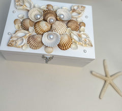 Keepsake box with seashells - Medium Keepsake box with seashells - Medium Gabificent