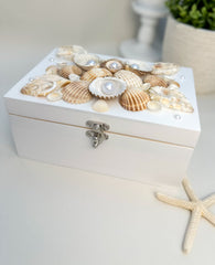 Keepsake box with seashells - Medium Keepsake box with seashells - Medium Gabificent