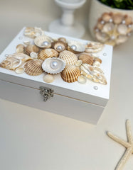 Keepsake box with seashells - Medium Keepsake box with seashells - Medium Gabificent