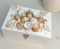Keepsake box with seashells - Medium Keepsake box with seashells - Medium Gabificent