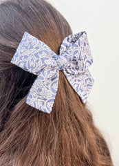 Large hair bow “Blue Dream”
