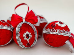 Christmas Baubles - Red with Silver - One Piece Gabificent