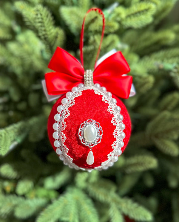 Christmas Baubles - Red with White- Set of 6 - Gabificent