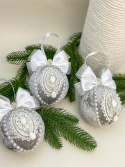 Christmas Baubles - Silver- One Piece Gabificent