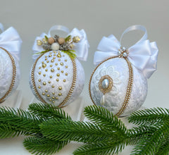 Christmas Baubles - White- Set of 3 Gabificent
