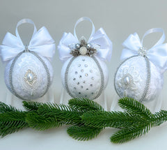Christmas Baubles - White- Set of 3 Gabificent