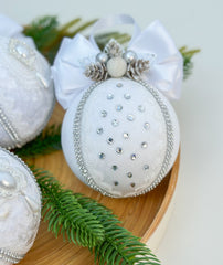 Christmas Baubles - White- Set of 3 Gabificent