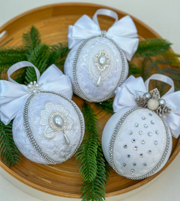 Christmas Baubles - White- Set of 3 Gabificent