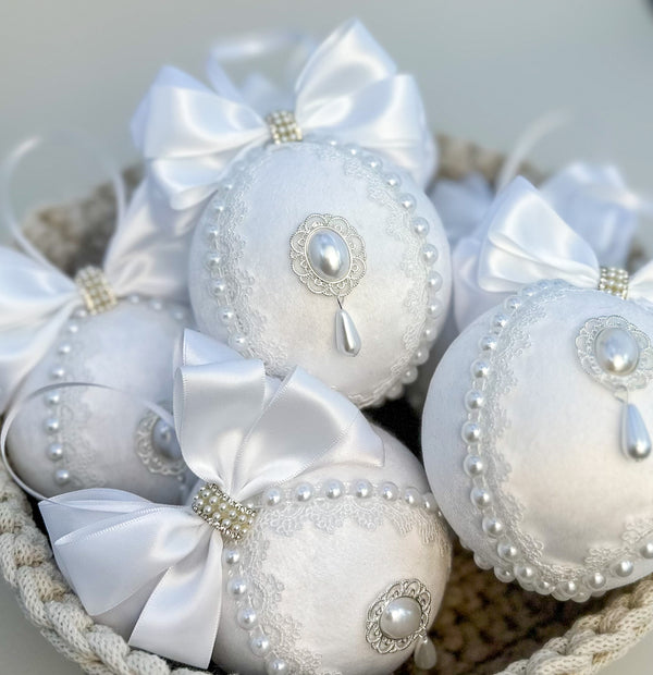 Christmas Baubles - White- Set of 6 Gabificent