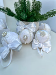 Christmas Baubles - White- Set of 6 - Gabificent