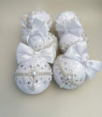 Christmas Baubles - White - set of 6 - Gabificent