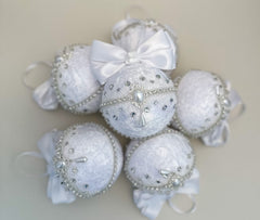 Christmas Baubles - White - set of 6 - Gabificent