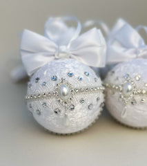 Christmas Baubles - White - set of 6 - Gabificent