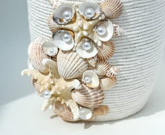 Indoor plant pot with shells