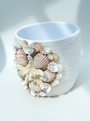 Indoor plant pot with shells