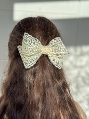 Large lace hair bow “Cream”