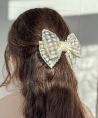 Large lace hair bow “Cream”