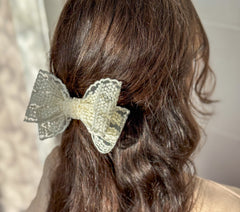 Large lace hair bow “Cream”