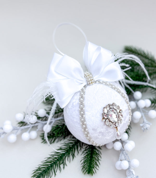 Christmas Bauble Ornament - White  Feathers- One Piece