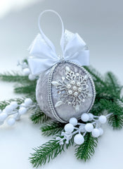Christmas Baubles - Silver Snowflake - One Piece