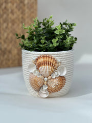 Indoor plant pot with shells Gabificent
