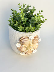 Indoor plant pot with shells Gabificent
