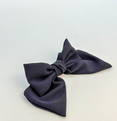 Large hair bow “Black” Gabificent