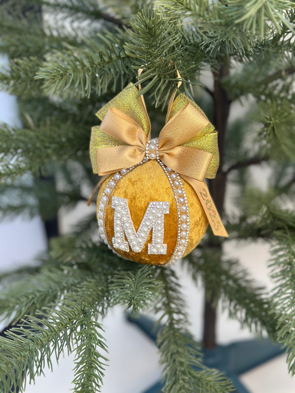 Personalised Christmas Bauble - Gold Gabificent