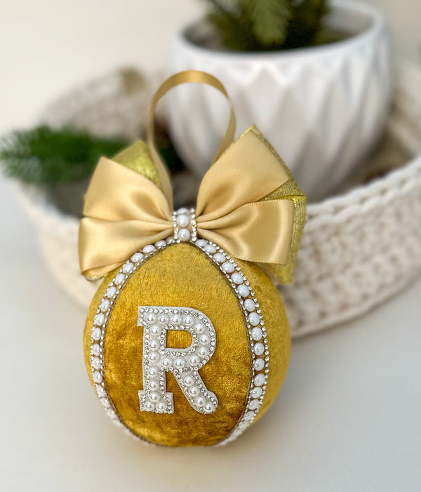 Personalised Christmas Bauble - Gold Gabificent
