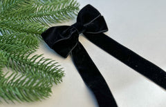 Velvet hair Bow- Black Gabificent