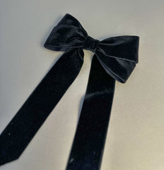 Velvet hair Bow Large - Black Gabificent