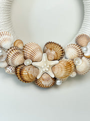 Wreath with shells and pearls Gabificent