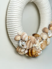 Wreath with shells and pearls Gabificent