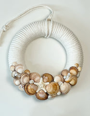 Wreath with shells and pearls Gabificent