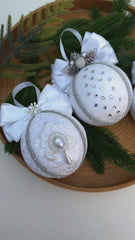 Christmas Baubles - White- Set of 3