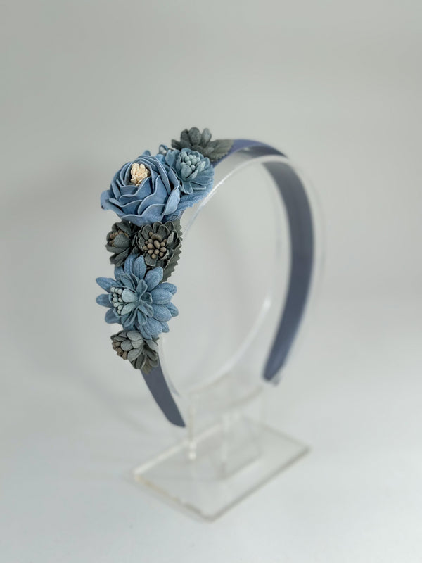Headband with light blue flowers Gabificent